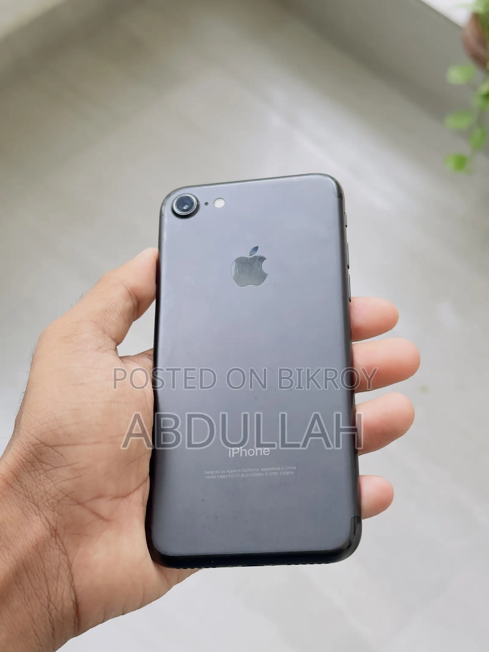 New Apple iPhone 7 32 GB Black