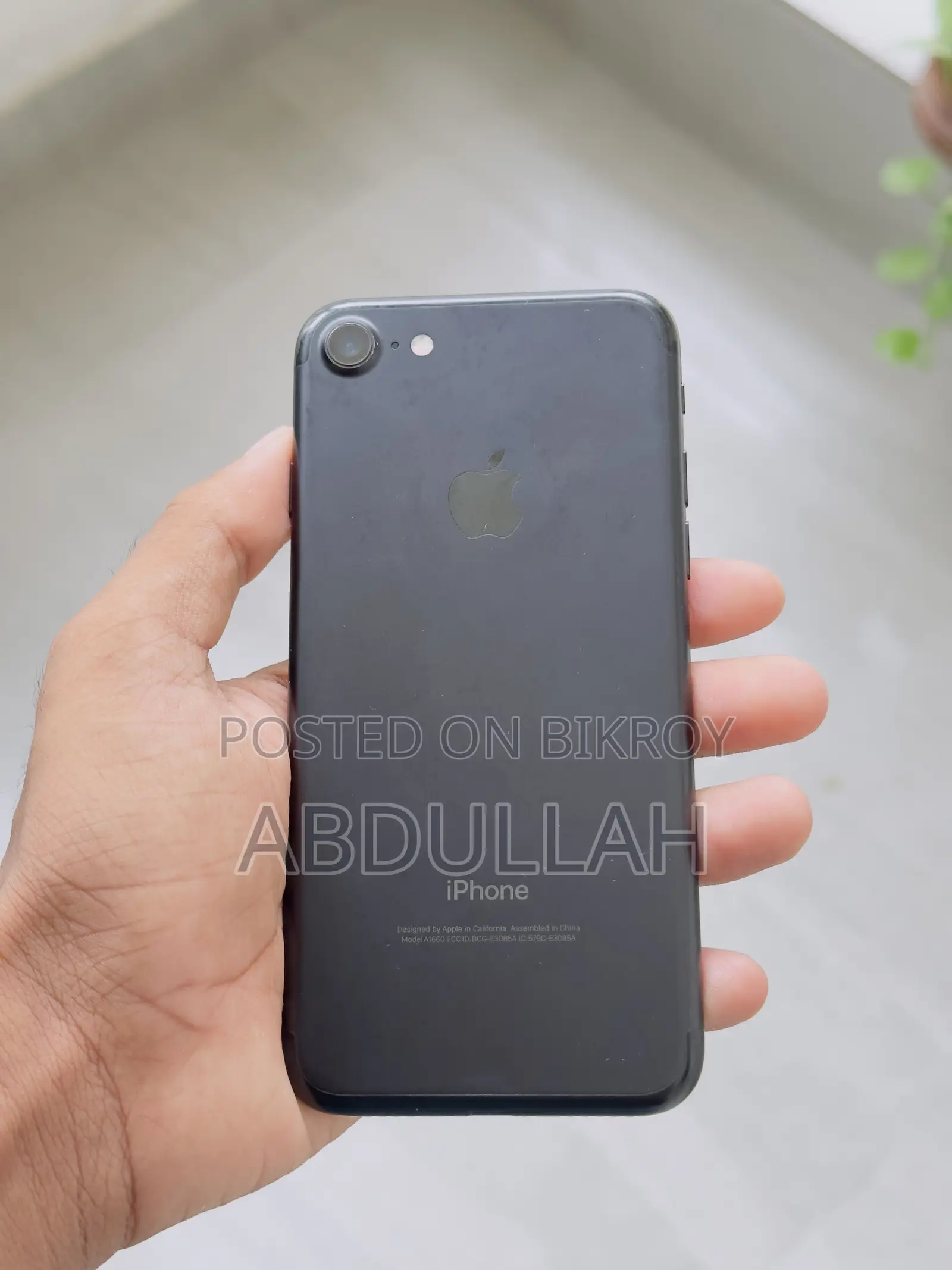 New Apple iPhone 7 32 GB Black