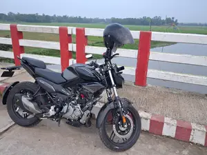 New Hero Xtreme 125R 2026 Black