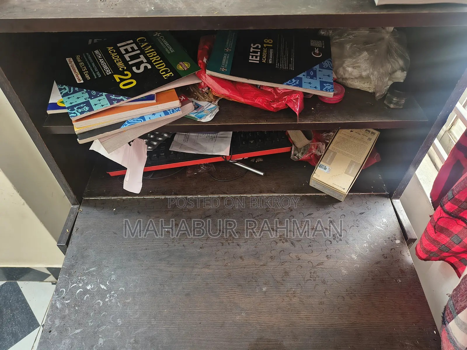 Computer/Study Foldable Table With Storage for Sell New Condition