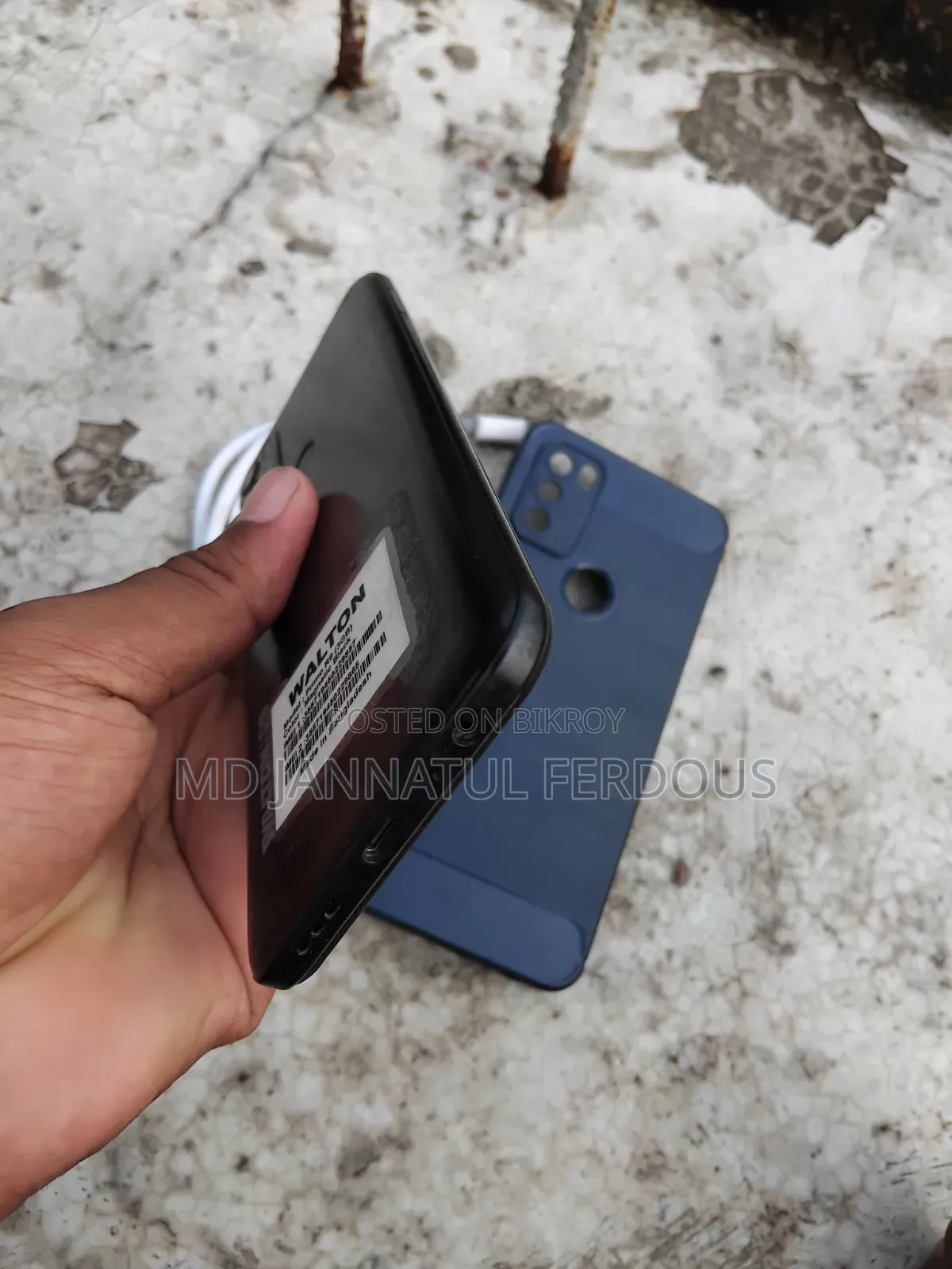 Walton 32 GB Black