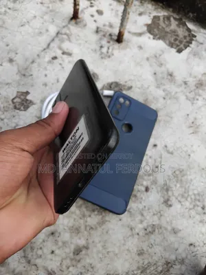 Walton 32 GB Black