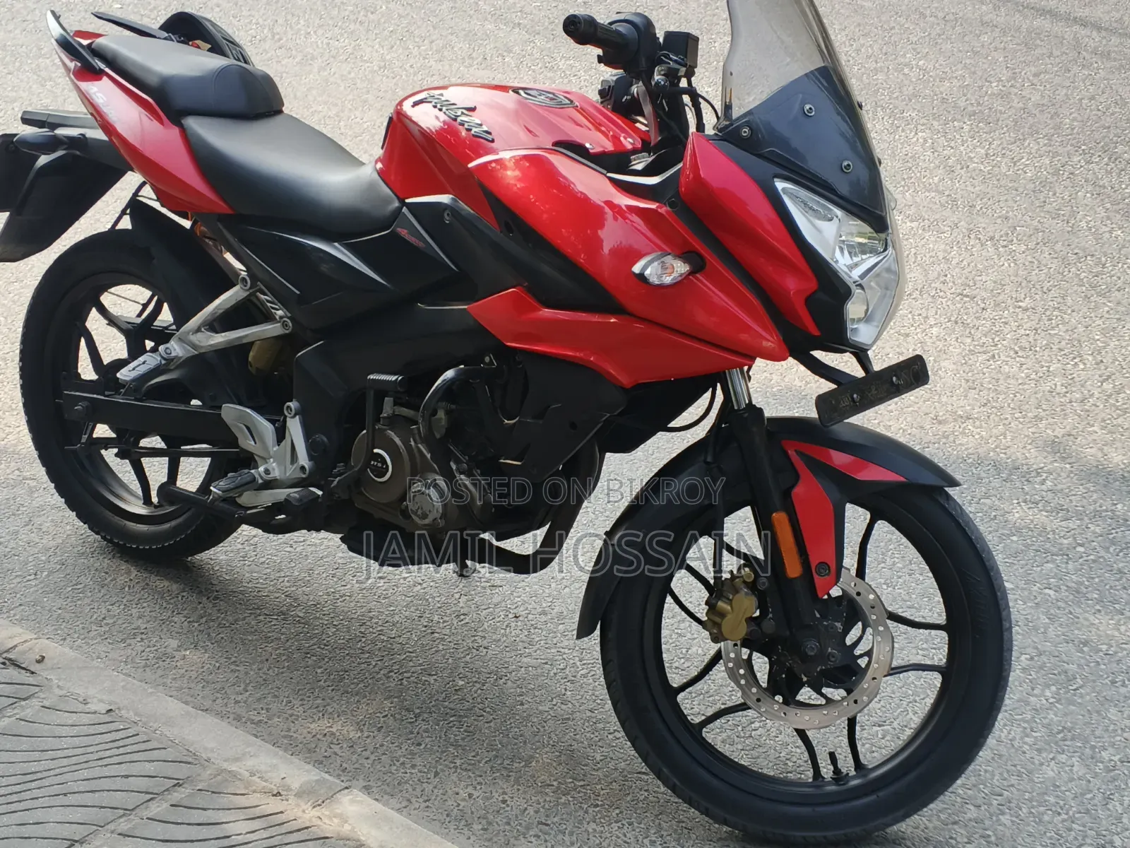 Bajaj Pulsar 150 2018 Red