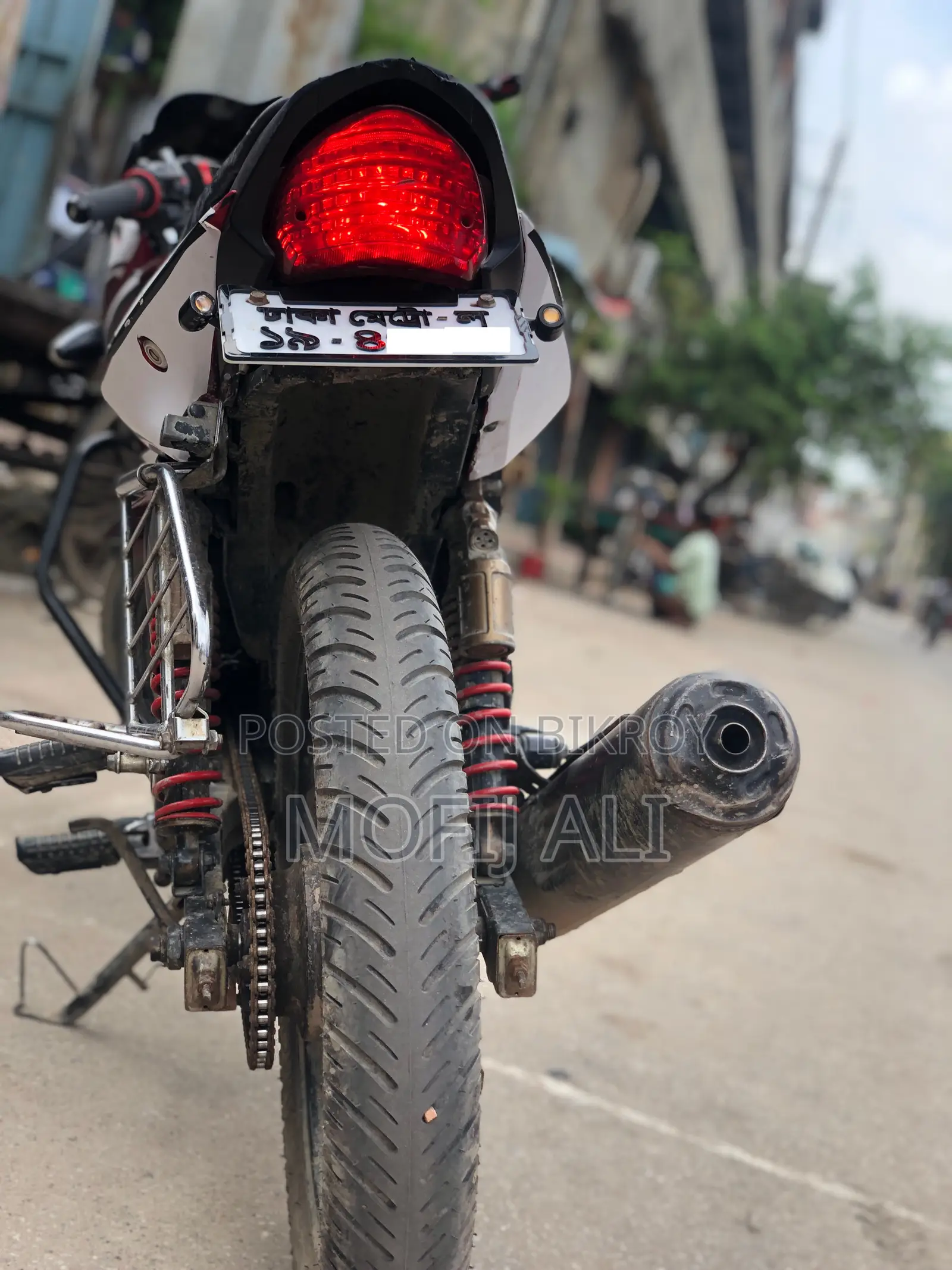 হিরো হাঙ্ক ২০১১ রেড