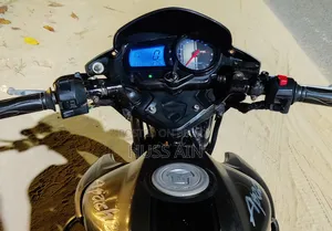 TVS Apache RTR 160 2V 2012 Silver