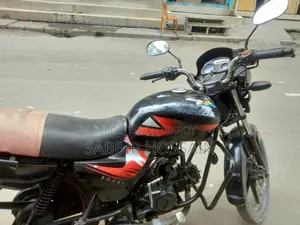 রয়্যাল মোটরসাইকেল ২০১২ কালো