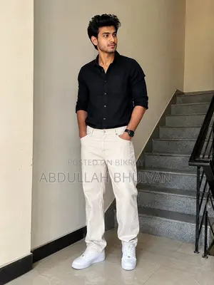 নতুন জিন্স অফ হোয়াইট প্যান্ট