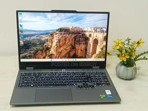 Laptop Lenovo LOQ 15IRH8 16GB Intel Core i7 SSD 512GB