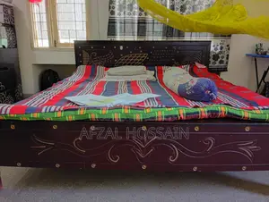 কাঠের হার্ডবোর্ড বেড
