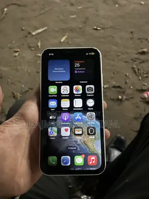 Apple iPhone XR 64 GB White