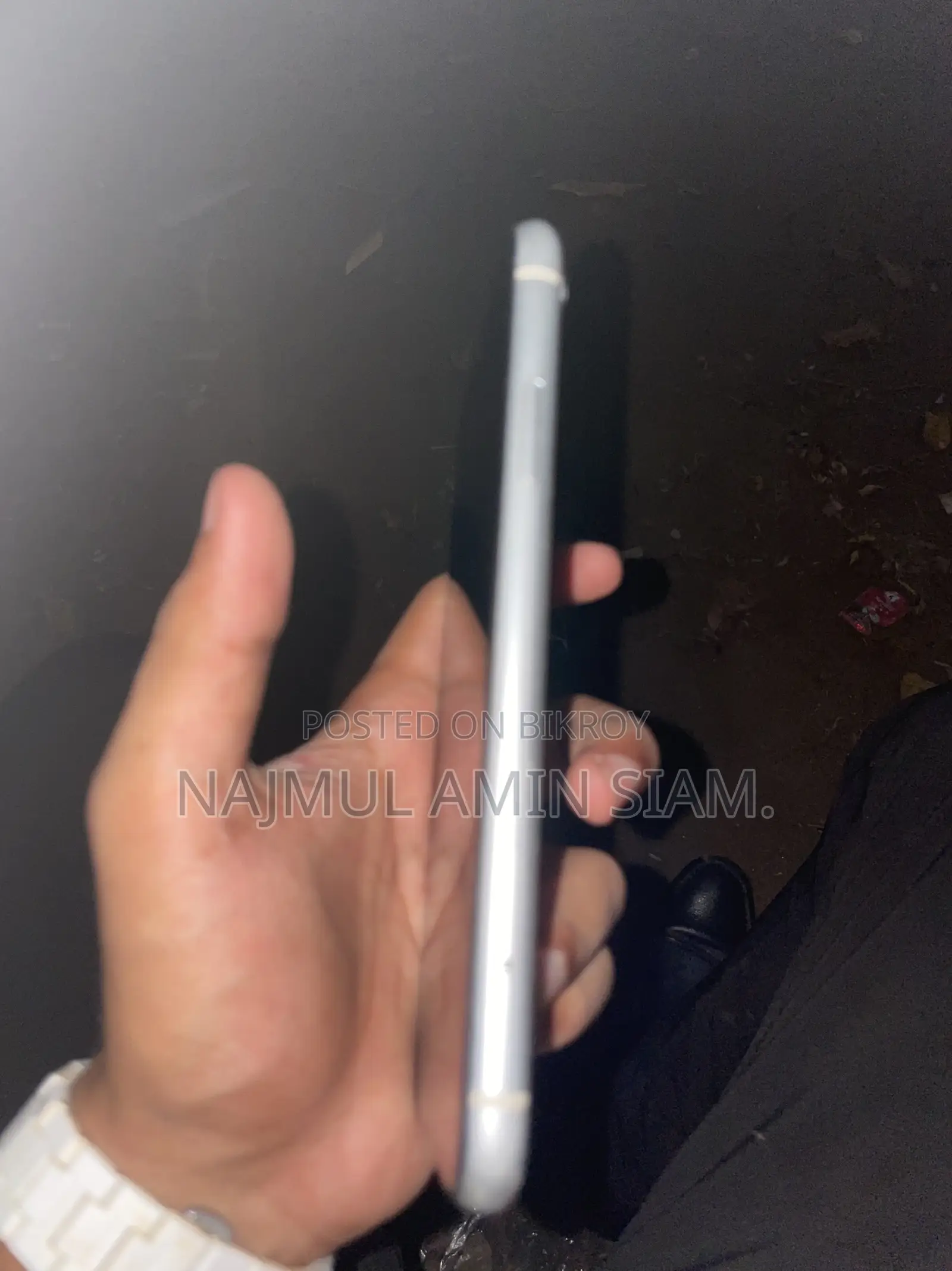Apple iPhone XR 64 GB White