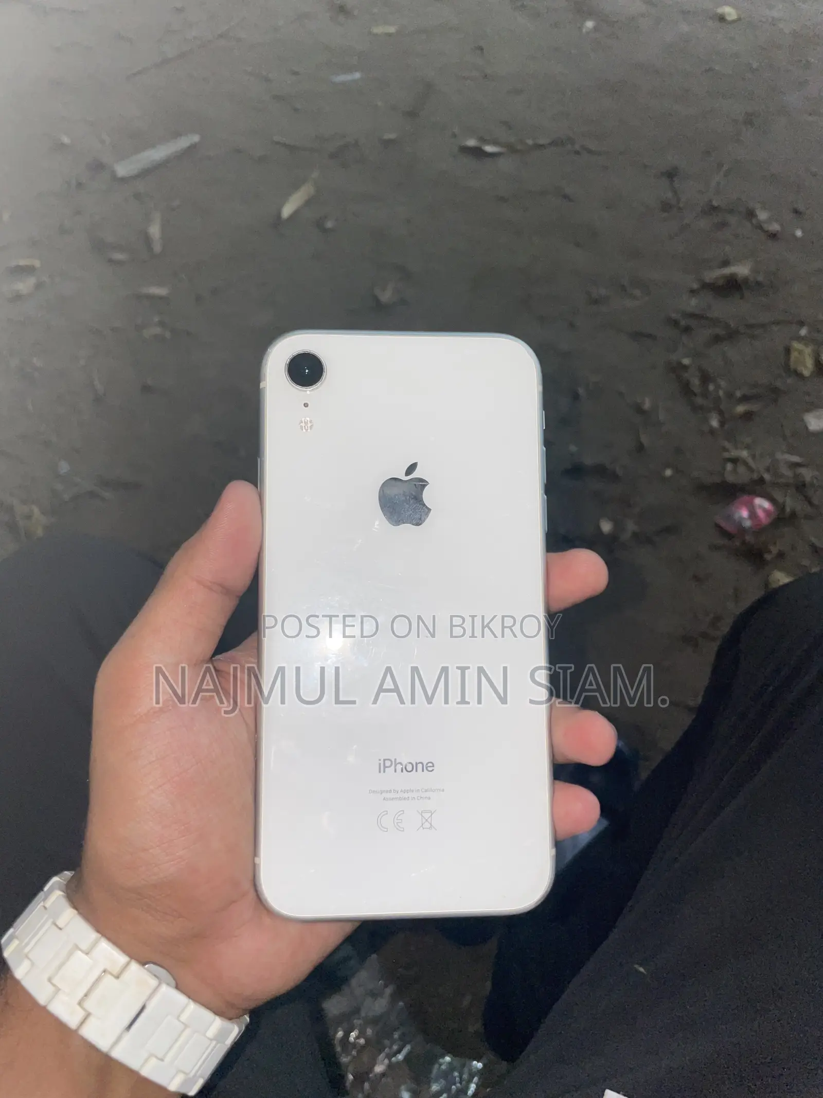 Apple iPhone XR 64 GB White