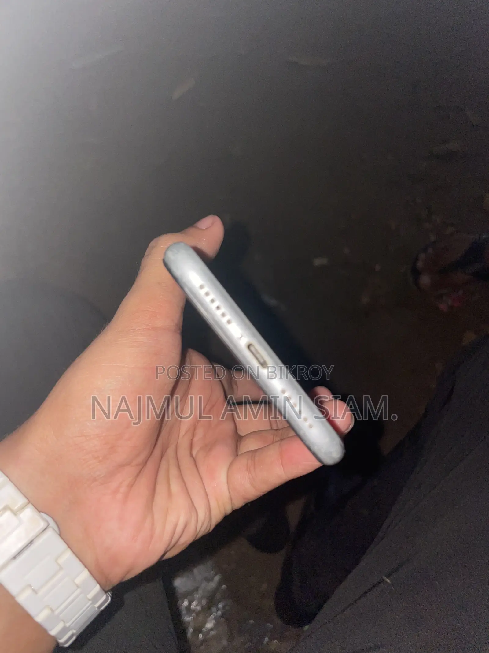 Apple iPhone XR 64 GB White