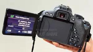 Canon Eos 700d DSLR Camera