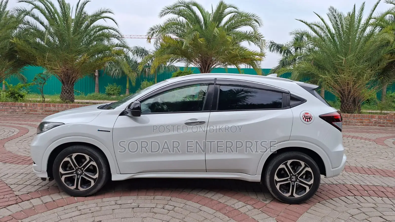 Honda Vezel 2014 Pearl