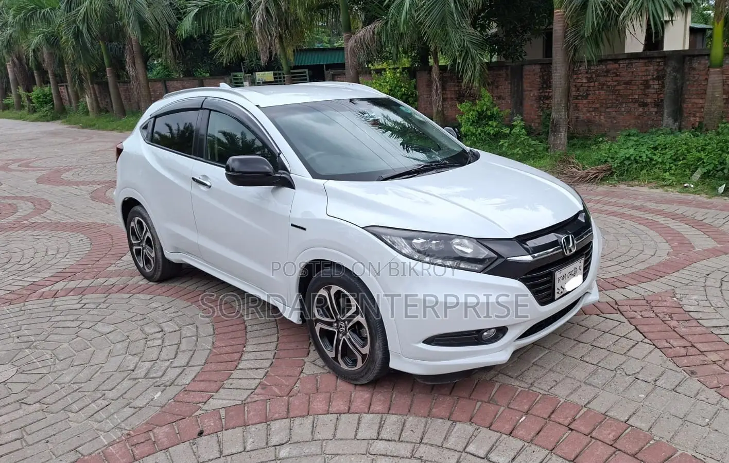 Honda Vezel 2014 Pearl