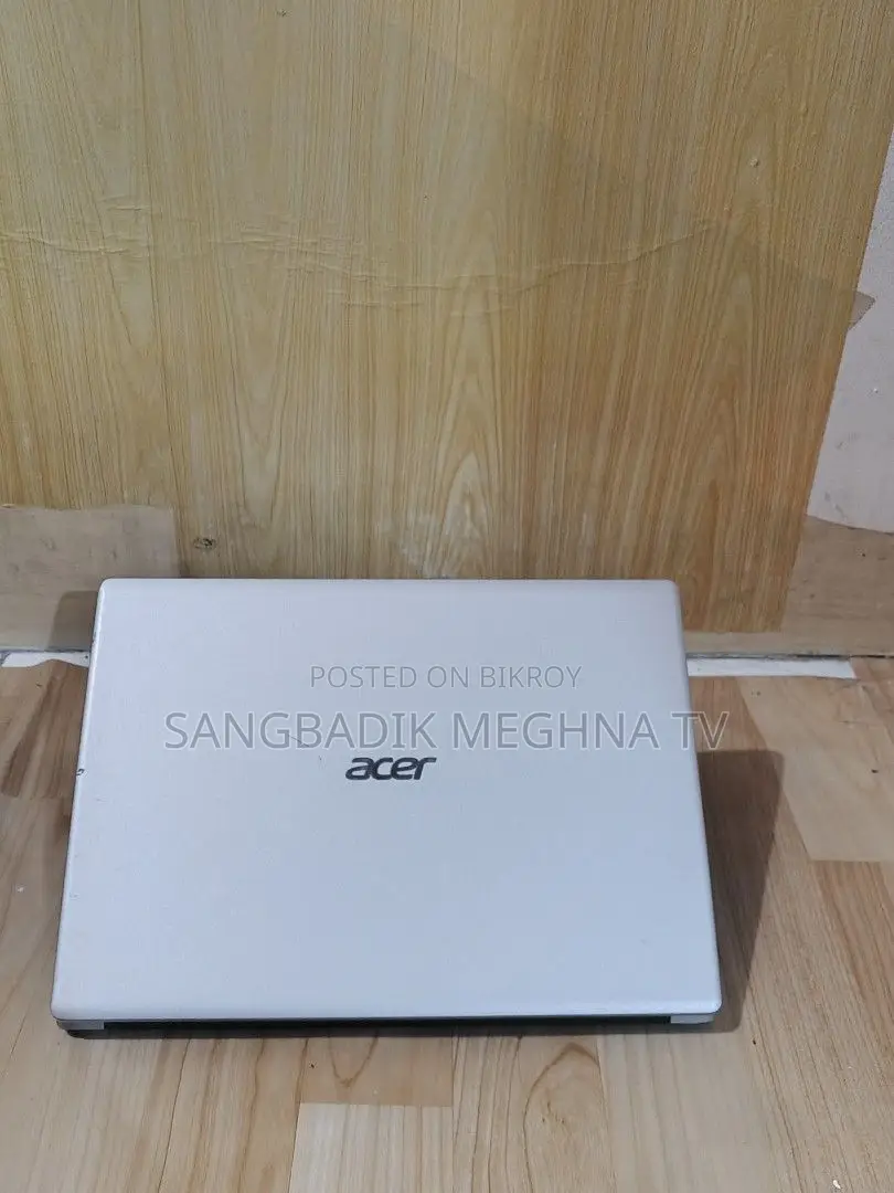 Laptop Acer 3GB Intel SSD 256GB