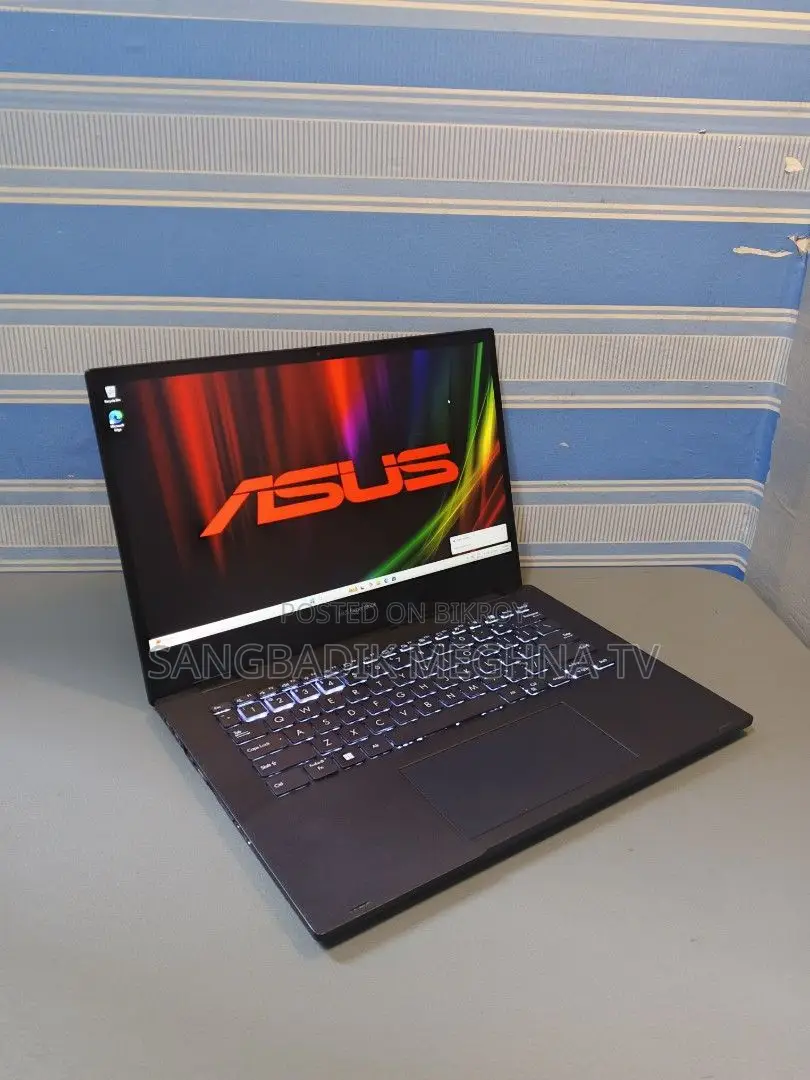 Laptop Asus 3GB Intel SSD 256GB
