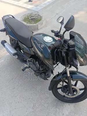 বাজাজ পালসার ১৫০ ২০২০ সবুজ