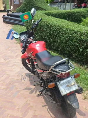 সুজুকি হায়াতে ২০১৭ লাল