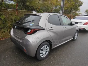 Toyota Yaris 2021 Brown