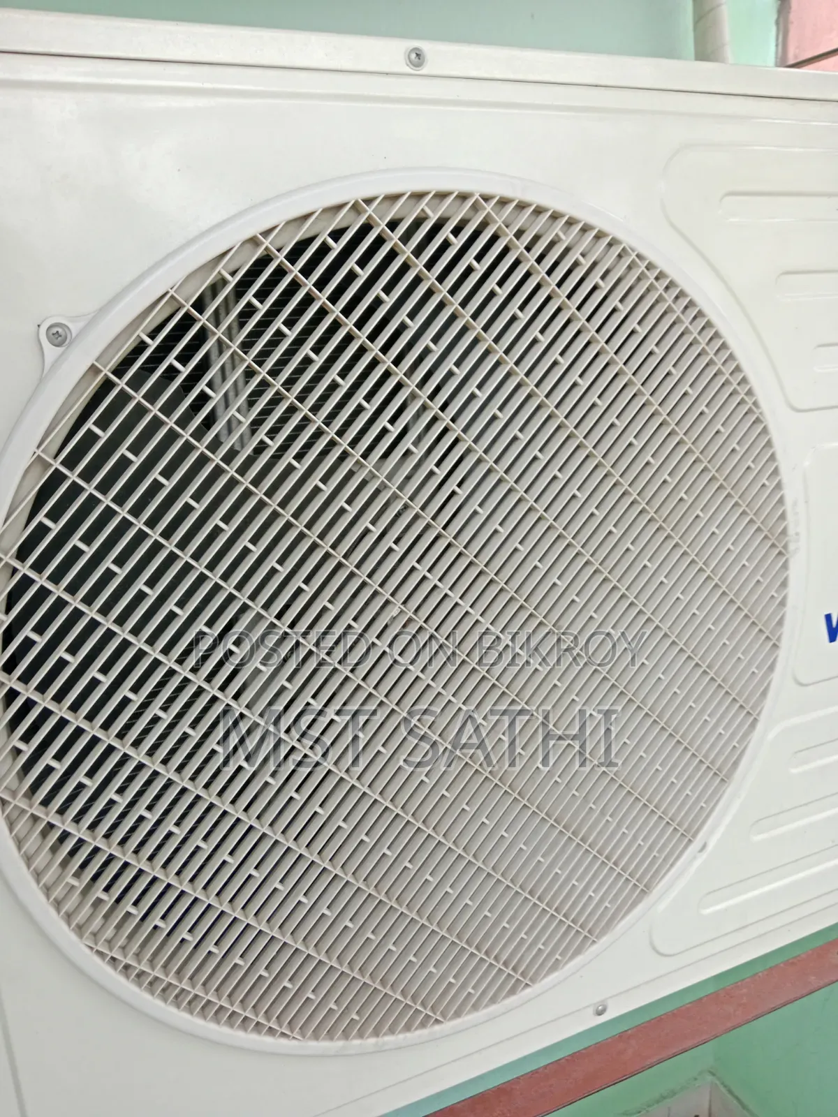 Walton 1.5 Ton Inverter AC for sale – Good condition