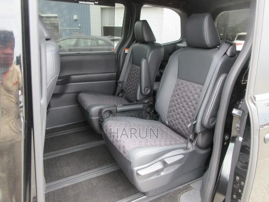 Toyota Voxy 2022 Black