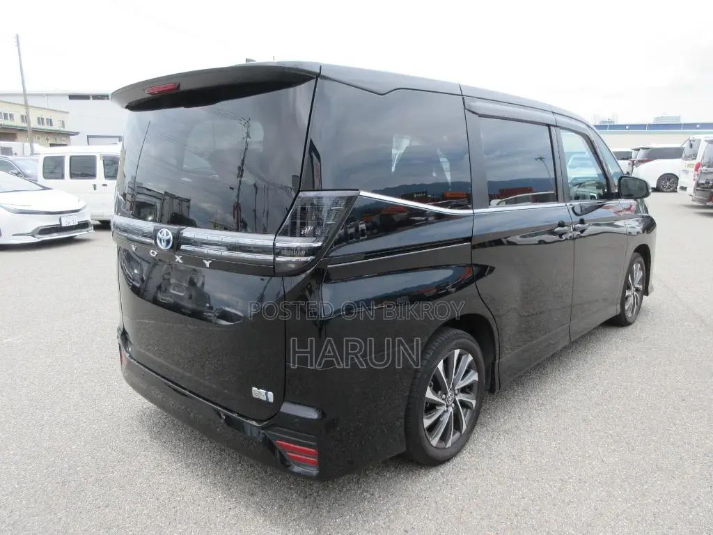 Toyota Voxy 2022 Black