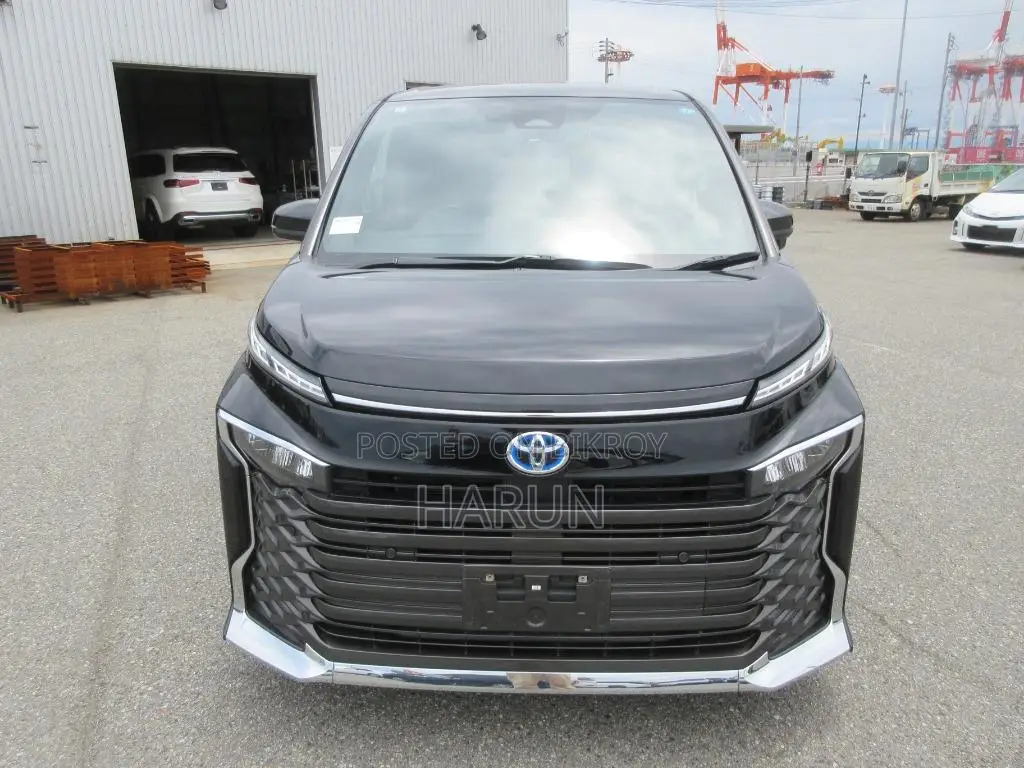 Toyota Voxy 2022 Black