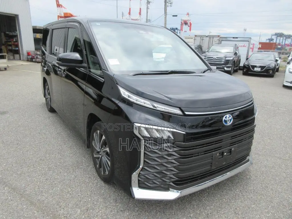 Toyota Voxy 2022 Black