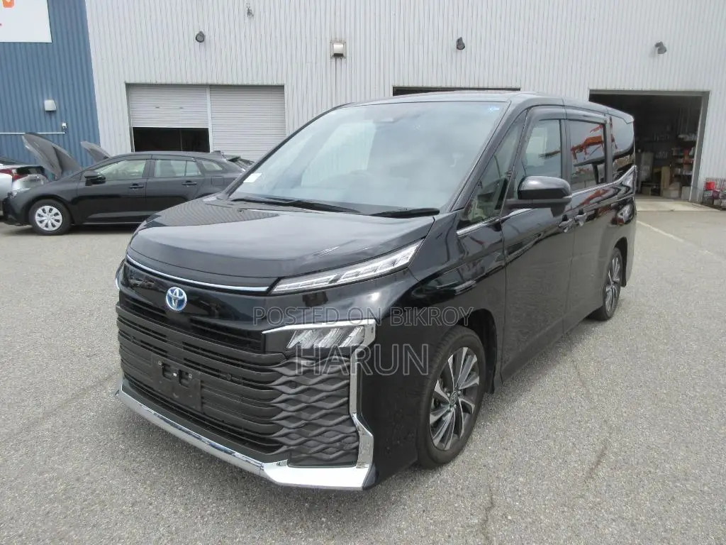 Toyota Voxy 2022 Black