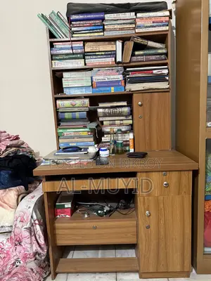 Reading / Computer Table + Bookshelf
