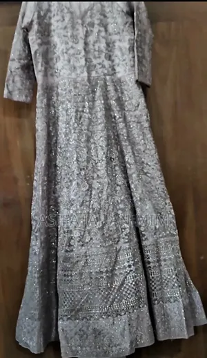 মহিলাদের পোশাক