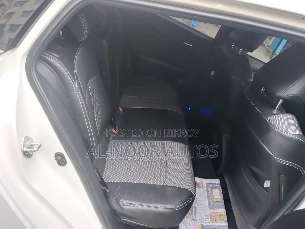 Toyota Prius 2018 Pearl