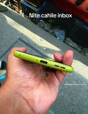 Motorola Moto G85 128 GB Yellow