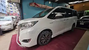 Toyota Esquire 1.8 Front Wheel Drive Hybrid (7 seater) 2018 Pearl