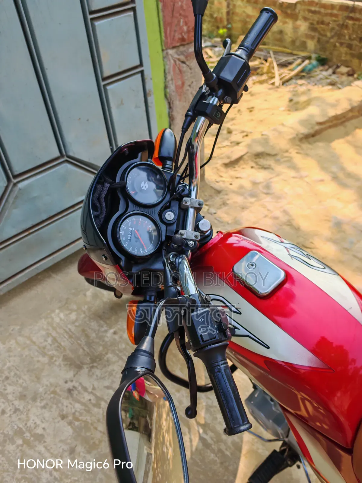 Bajaj CT 100 ES 2023 Red