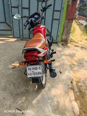 Bajaj CT 100 ES 2023 Red