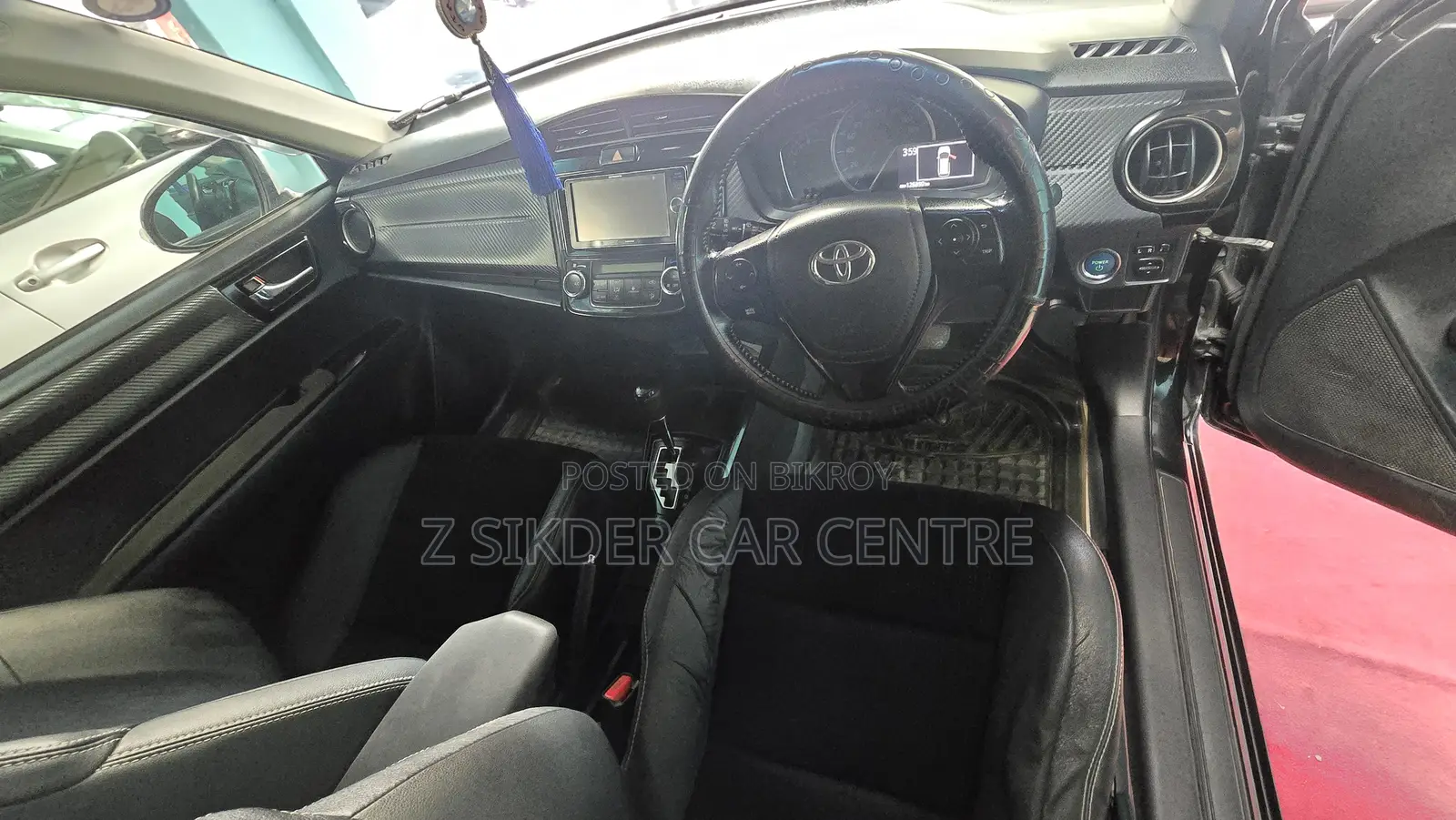 Toyota Corolla Fielder 1.5 Hybrid Front Wheel Drive 2014 Black