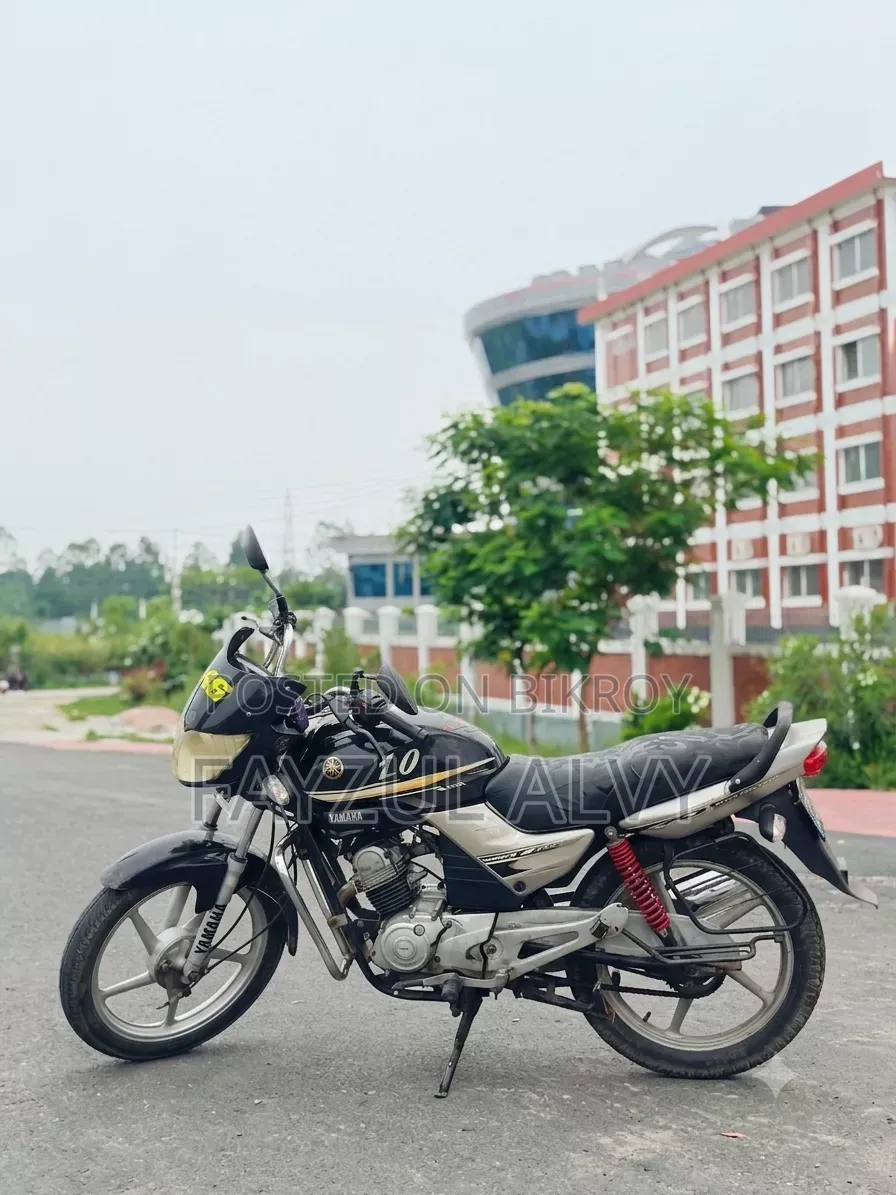 Yamaha 2009 Black