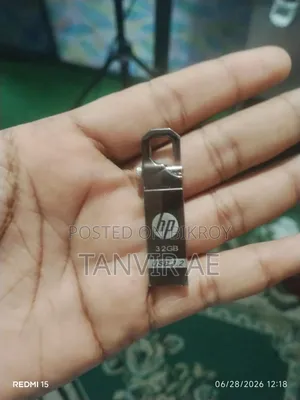 HP Pendrive 32 GB with one free OTG cable, Lifetime Warranty