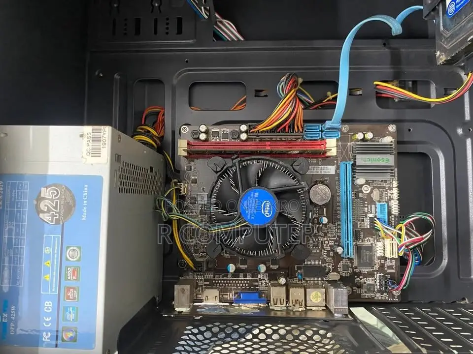 Desktop Computer Asus 8GB Intel Core i3 SSD 128GB