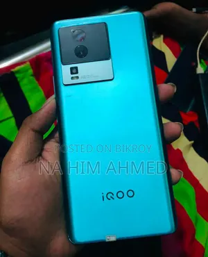 iQOO 8 GB Blue