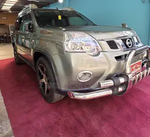Nissan X-Trail 2010 Green