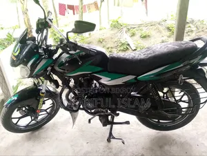 Bajaj Discover 125 2022 Green