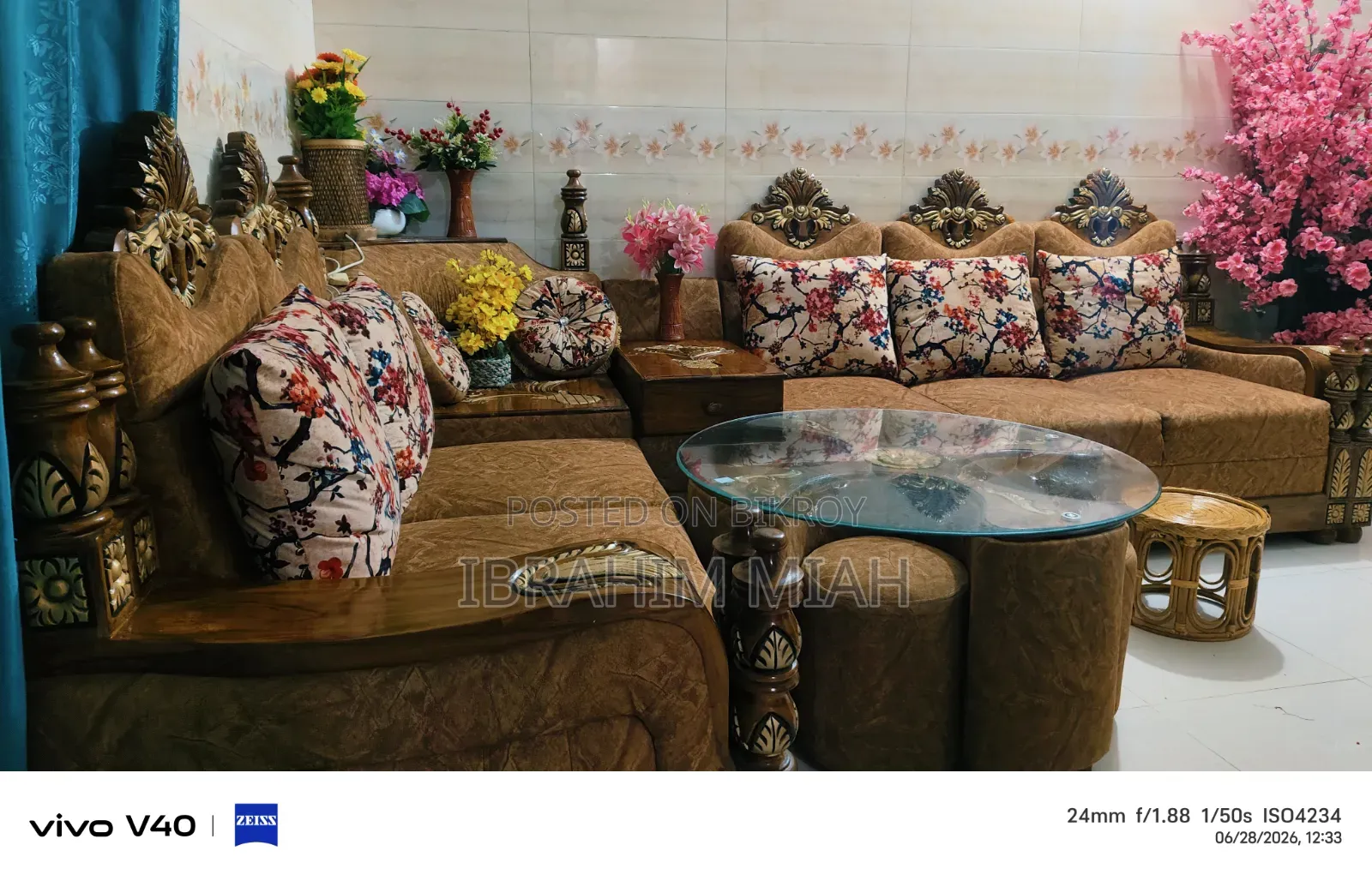 I purchased this corner sofa from Akbar Furniture