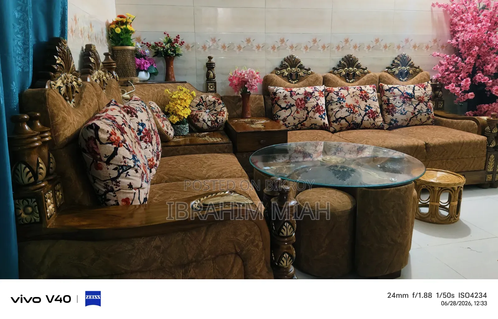 I purchased this corner sofa from Akbar Furniture