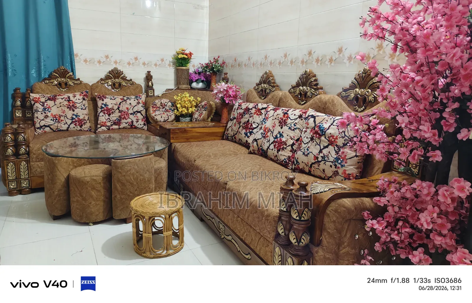 I purchased this corner sofa from Akbar Furniture