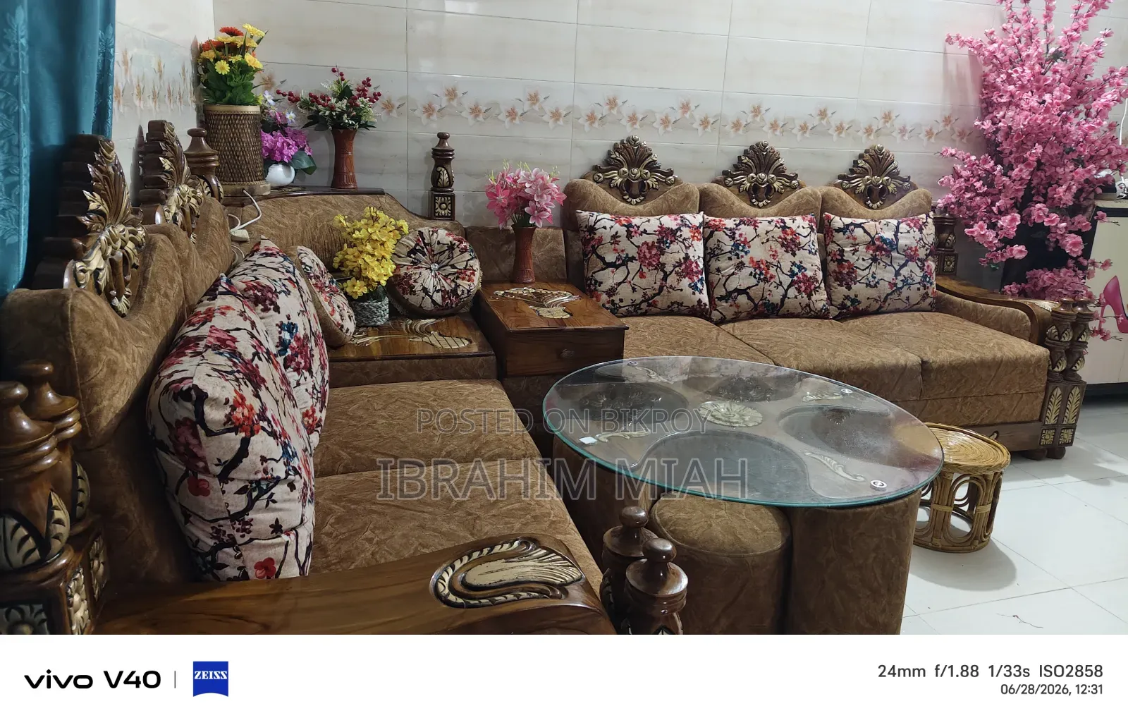 I purchased this corner sofa from Akbar Furniture