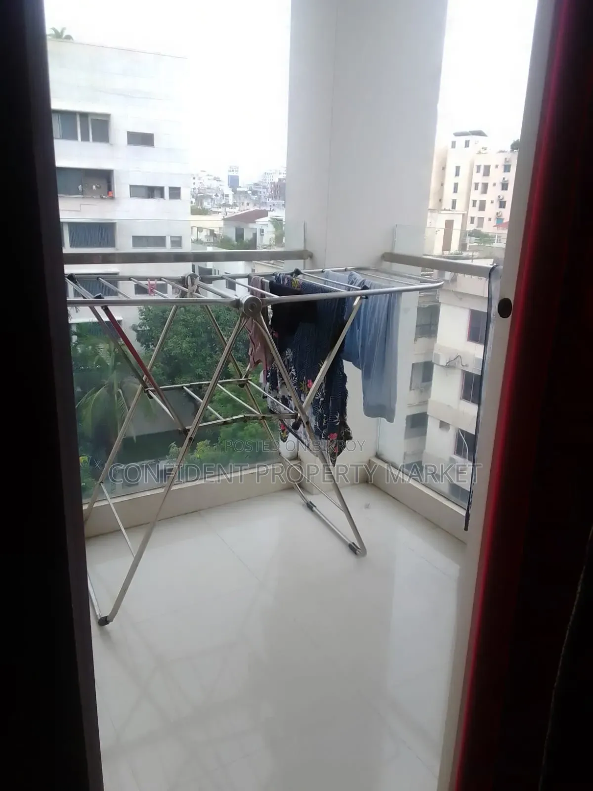 গুলশানে ভাড়ার জন্য ফার্নিশড ৩ বেডরুমের অ্যাপার্টমেন্ট